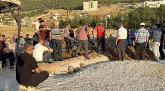 Antalya'da baba ve oğlu trafik kazası sonucu hayatını kaybetti
