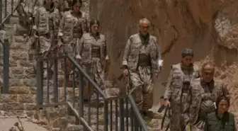 PKK'nın silahlarını imha edildiği törende kimler yar aldı? Bese Hozat da silahını yaktı