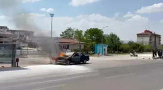 Afyonkarahisar'da Otomobilde Yangın Paniğe Neden Oldu