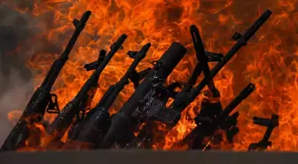 Tarihi gün! PKK silahları yaktı, işte o anlar