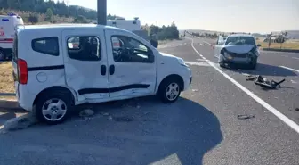 Tavşanlı'da Trafik Kazası: 4 Yaralı