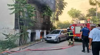 Tekirdağ'da Tarihi Metruk Bina Yangını Erken Müdahale ile Söndürüldü