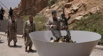 PKK Üyeleri Silahlarını İmha Etti