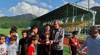 Posof'ta 15 Temmuz İçin Minikler Futbol Turnuvası Düzenlendi