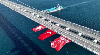 15 Temmuz Darbe Girişiminin 9. Yılı Çanakkale Köprüsü'nde Kutlandı