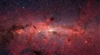Bilim İnsanları 7 Milyar Yıldır Değişmeyen Fosil Galaksiyi Gözlemledi
