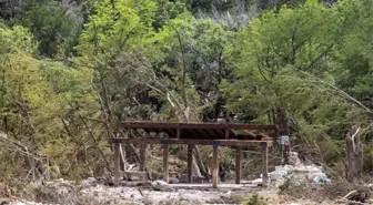 Teksas'taki Sel Felaketinde Ölü Sayısı 121'e Yükseldi