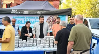 Beşiktaş'ta Muharrem Ayı Aşure İkramı