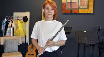 Depremzede Müzik Eğitmeni, Sanatla Yeniden Hayat Kuruyor