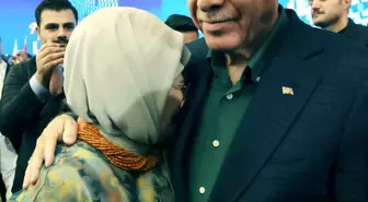 Emine Erdoğan, Cumhurbaşkanı Erdoğan'ın konuşması sırasında duygulandı