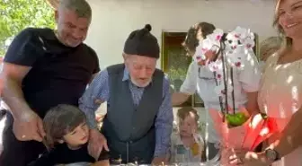 100 Yaşına Giren Çiftçi Recep Ercan'a Anlamlı Doğum Günü Kutlaması