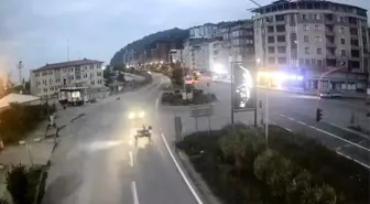 Artvin'de Trafik Kazası: İki Genç Hayatını Kaybetti