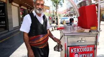 Diyarbakırlılar Sıcak Havada Meyan Kökü Şerbetine Yöneliyor