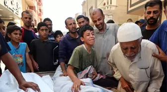 İsrail'in Gazze'ye Hava Saldırısında 19 Kişi Hayatını Kaybetti
