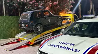 Gökçeada'da Tuz Gölü'nde Drift Yapan Araç Trafikten Men Edildi