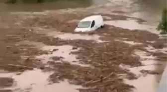 Zaragoza'da Şiddetli Yağışlar Sele Yol Açtı