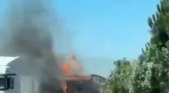 Bursa'da Karton Yüklü TIR Yangını