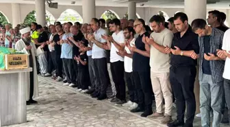Rize'deki Trafik Kazasında Hayatını Kaybeden Kadının Cenazesi Artvin'e Gönderildi
