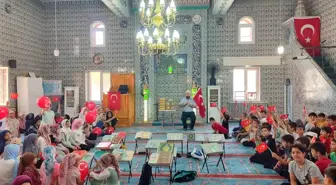 Ahmet Yavuzer Camii'nde çocuklar 15 Temmuz ruhunu yaşattı