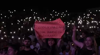Cengiz Kurtoğlu, Akşehir'de Unutulmaz Bir Konser Verdi