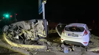 Çanakkale'de Kavşakta Feci Kaza: 1'i Ağır 3 Yaralı