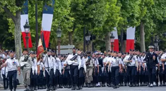 Bastille Günü Paris'te Coşkuyla Kutlandı