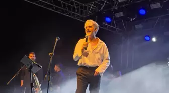 Manuş Baba, 25. Geleneksel Evvel Temmuz Kültür ve Sanat Festivali'nde Sahne Aldı