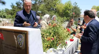 Hulusi Akar: 'El birliğiyle çalışarak Terörsüz Türkiye'yi hep beraber inşa edeceğiz'