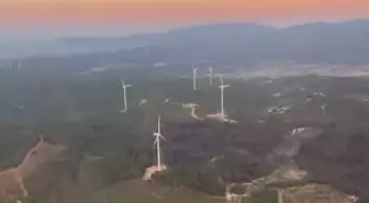 İzmir'de Orman Yangınlarıyla Mücadele Devam Ediyor