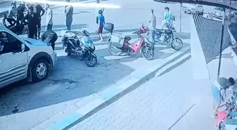 Hatay'da Motosiklet Sürücüsü Kapıya Çarptı, Kavga Çıktı