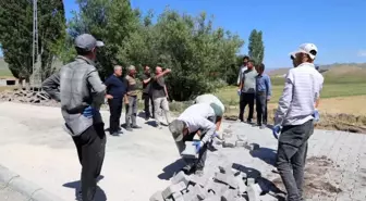 Kaymakam Ekinci, Bulakbaşı Köyü'nde Parke Yol Çalışmalarını İnceledi