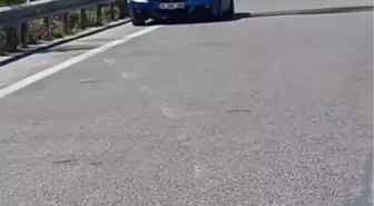 Pendik'te Seyir Halindeki Otomobilde Yangın