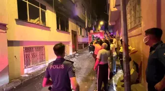 Samsun'da 3 Katlı Binada Yangın: 3 Kişi Dumandan Etkilendi