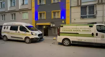 Irak Uyruklu Adam Apartman Merdivenlerinde Ölü Bulundu