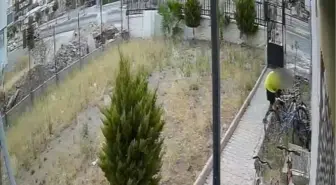 Adıyaman'da Park Halindeki Bisikletlerden Parça Hırsızlığı