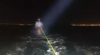 Çanakkale Boğazı'nda Makine Arızası Yapan Geminin Kurtarılması