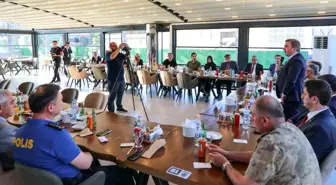 Erzincan'da 15 Temmuz Anma Yemeği: Vali Aydoğdu Şehit Aileleriyle Bir Araya Geldi