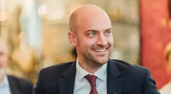 Fransa, İran'a Yaptırımları Geri Getirecek