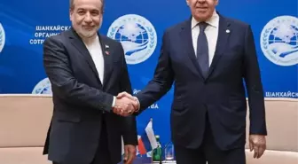 Lavrov ve Arakçi, Şanghay İşbirliği Örgütü Toplantısında Bir Araya Geldi