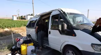 Nevşehir'de Tarım İşçilerini Taşıyan Minibüs Takla Attı: 9 Yaralı