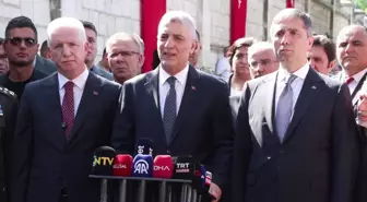 Ticaret Bakanı Ömer Bolat ve İstanbul Valisi Davut Gül, 15 Temmuz Şehitliği'ni Ziyaret Etti