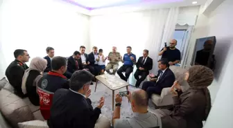Vali Aydoğdu şehit ailesini ziyaret etti