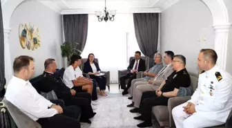 Vali Hacıbektaşoğlu'ndan şehit ailesine ziyaret