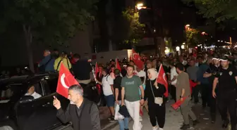 Van'da 'Demokrasi Yürüyüşü' düzenlendi