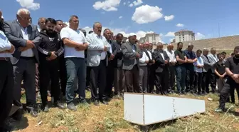 Van’da Silahlı Saldırı: Onur Karael Hayatını Kaybetti, 3 Kızı Yaralandı
