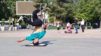 Karamanda Break Dans Şampiyonu Özkan Yağmur, Rekor Kırmayı Hedefliyor