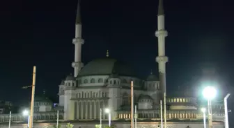 15 Temmuz darbe girişiminin 9'uncu yılında camilerden sela okundu