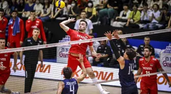 A Milli Voleybol Takımı, ABD'ye 3-0 Mağlup Oldu