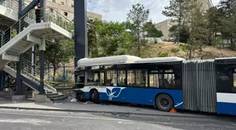 Ankara'da Belediye Otobüsü Zincirleme Kaza Yaptı: 26 Yaralı