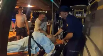 Kalp Krizi Geçiren Yaşlı Adam Deniz Yoluyla Tahliye Edildi